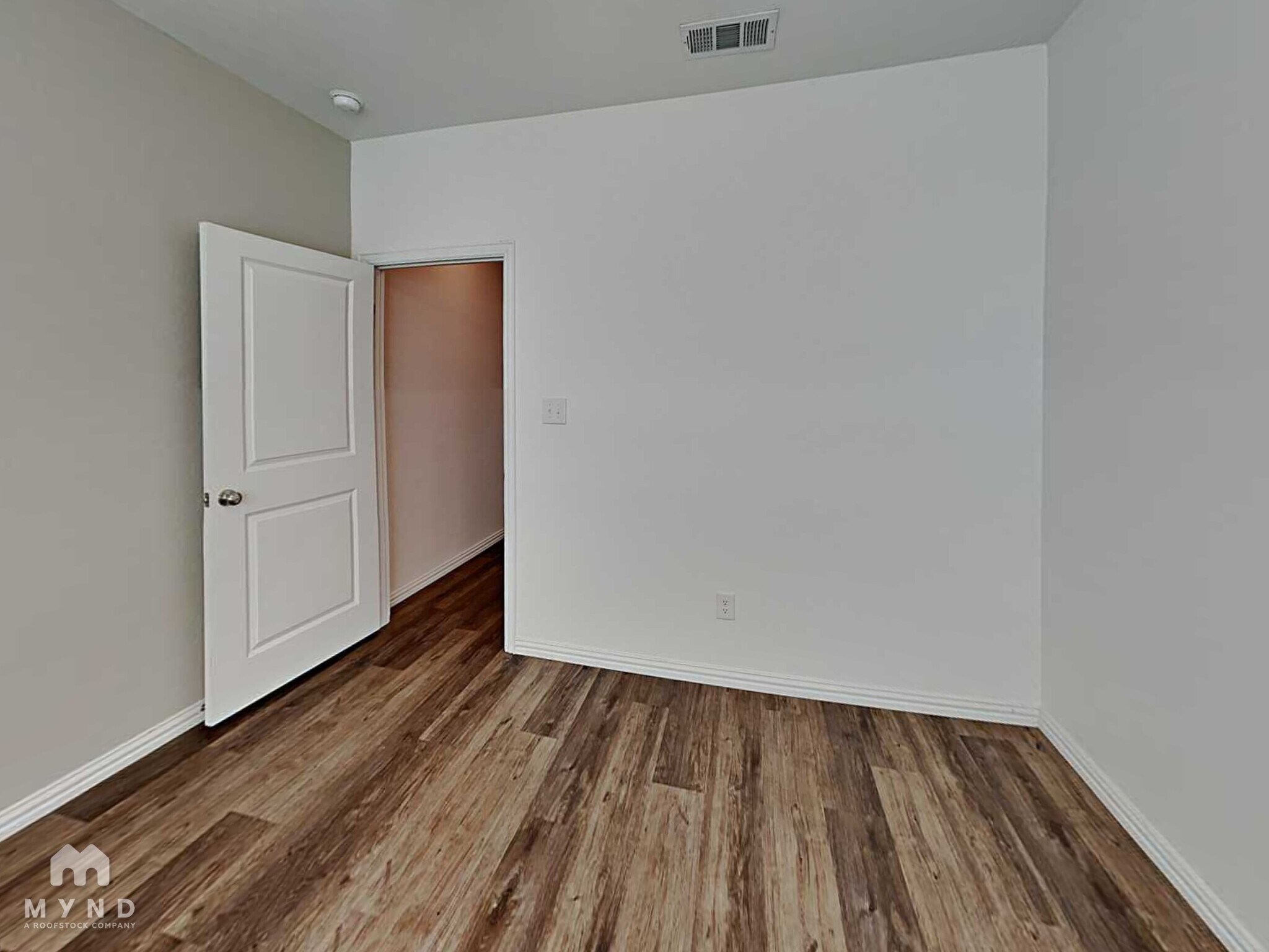 Building Photo - 3265 Karen St