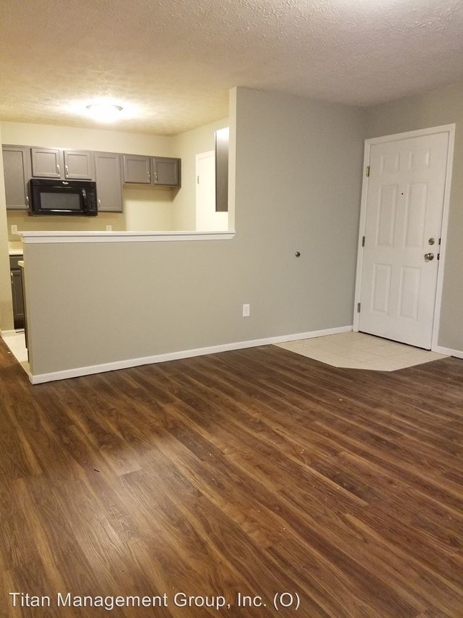 Building Photo - 80 Bridgewater Ct