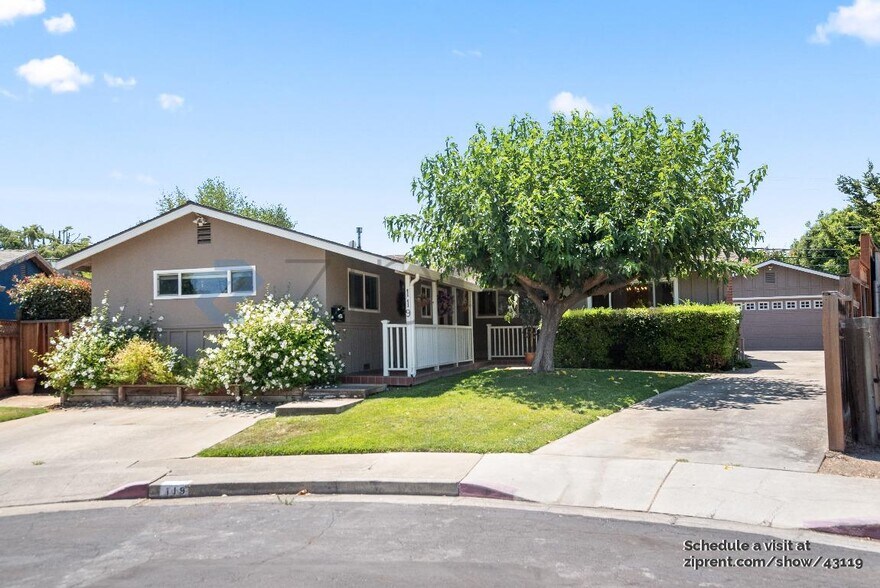 Building Photo - 119 Calado Ave