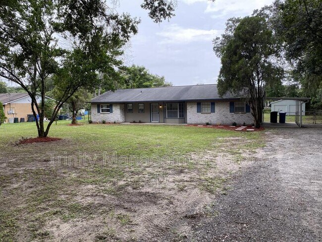 Building Photo - 740 Knowles Rd