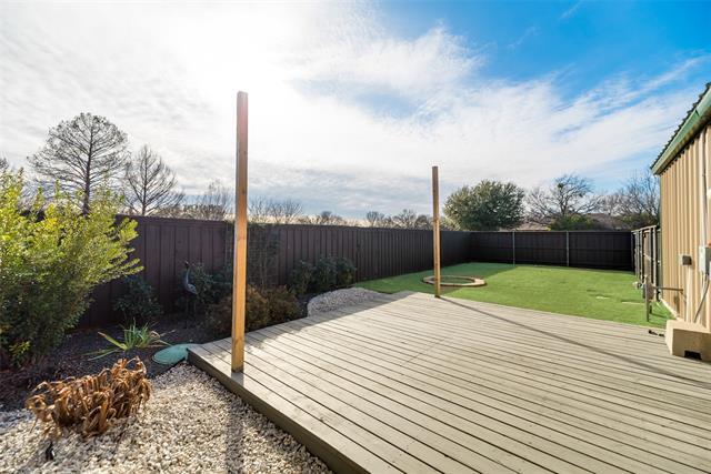 Building Photo - 633 Rose Garden Dr