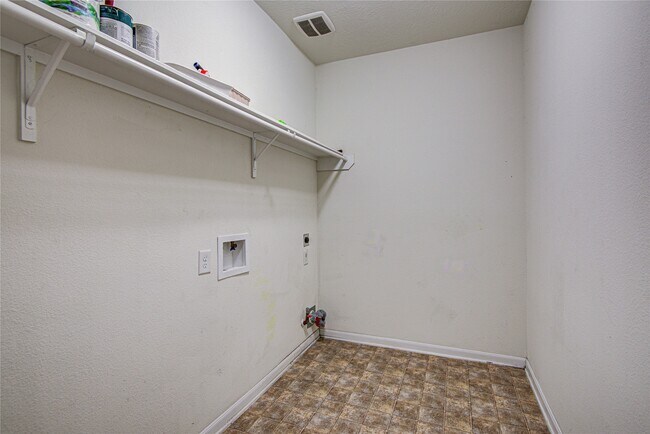 Building Photo - 4814 Mint Trails