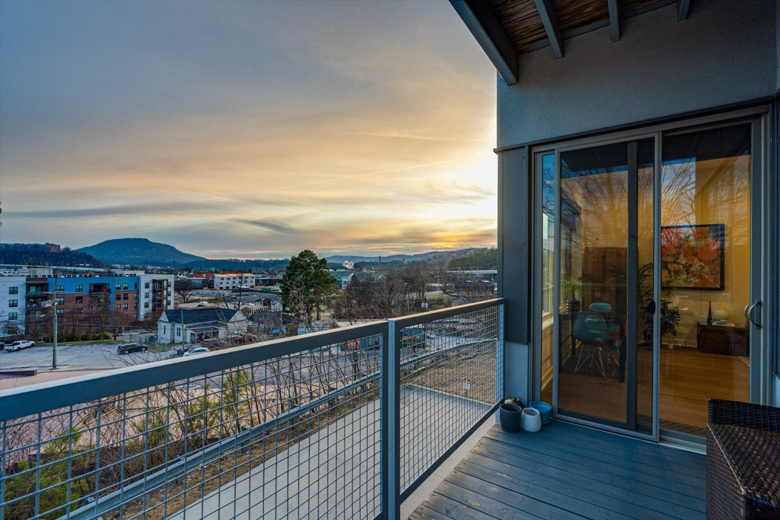 Building Photo - 411 Fairpoint St