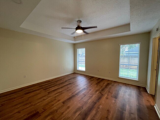 Building Photo - Beautiful 3BR Home in Summer Crossing