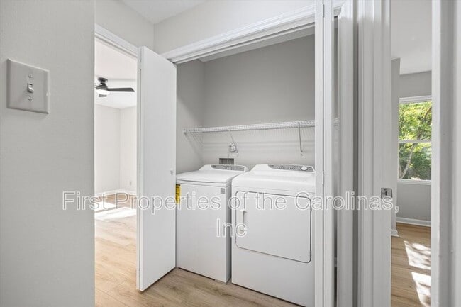 Building Photo - 6012 Lanai Ln