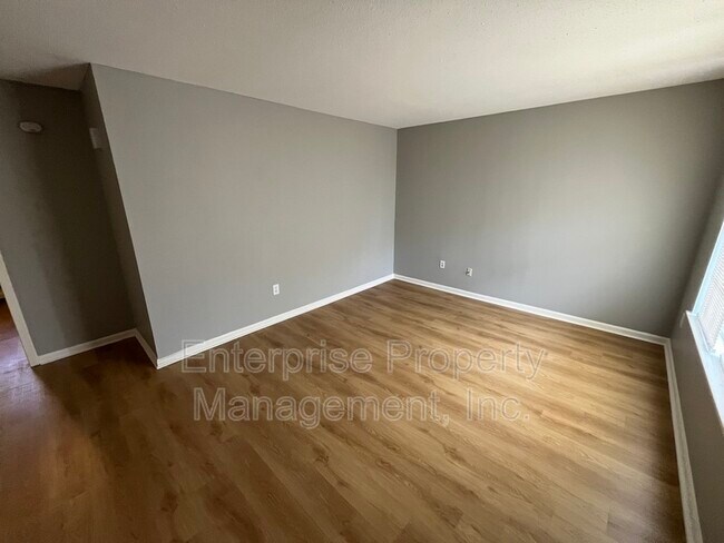 Building Photo - 2452 Chattering Ln