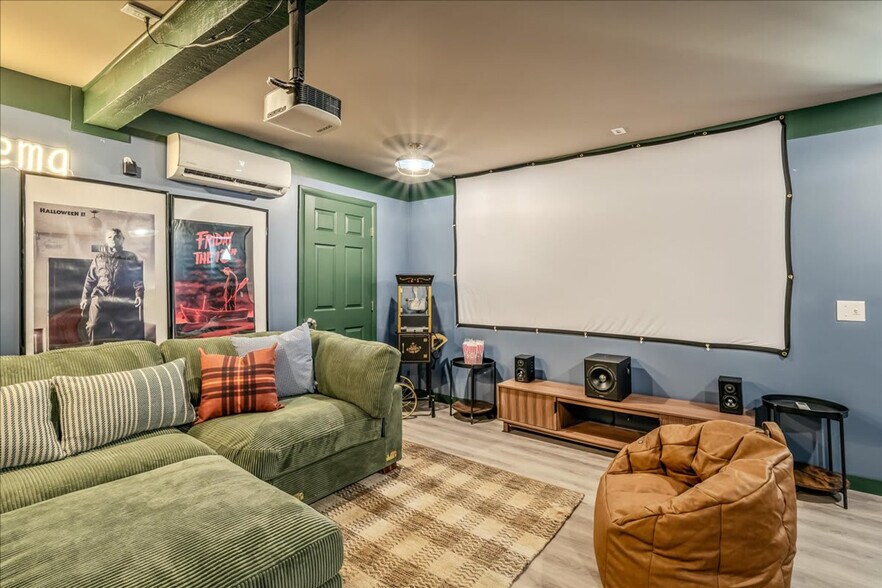 Building Photo - 117 Pond Rd