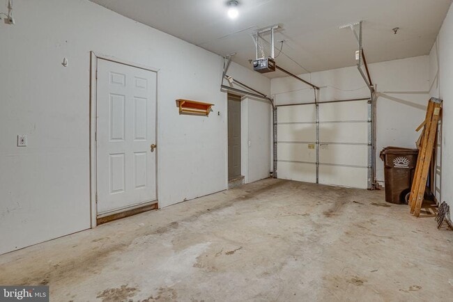 Building Photo - 6321 Eagle Ridge Ln