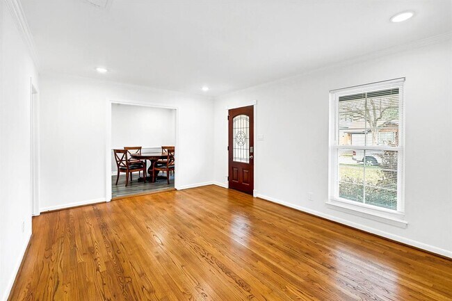 Building Photo - 5201 Verdome Ln