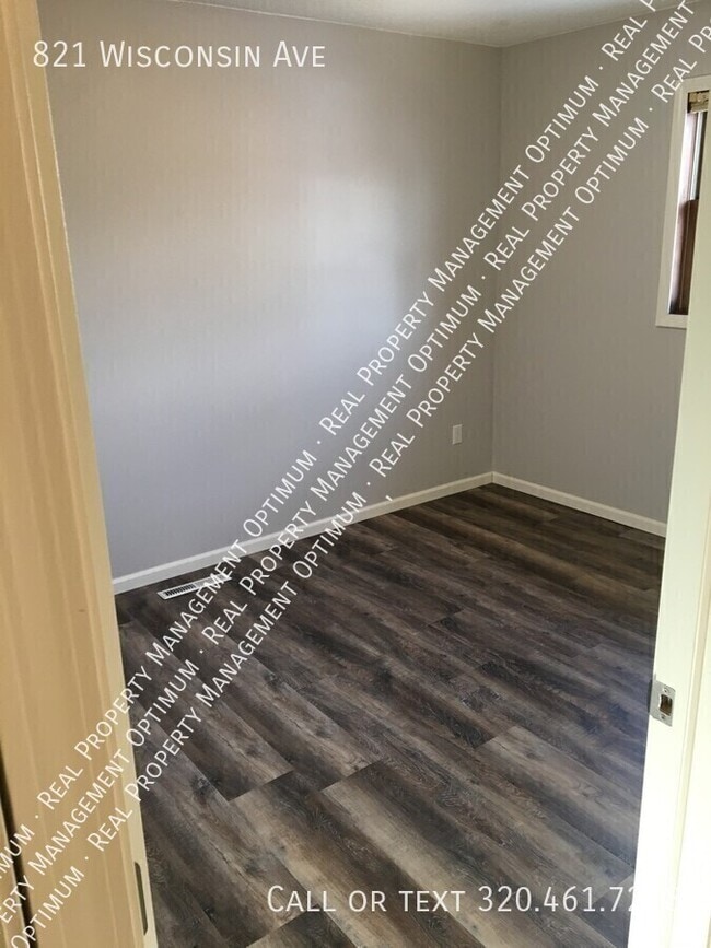 Building Photo - 821 Wisconsin Ave