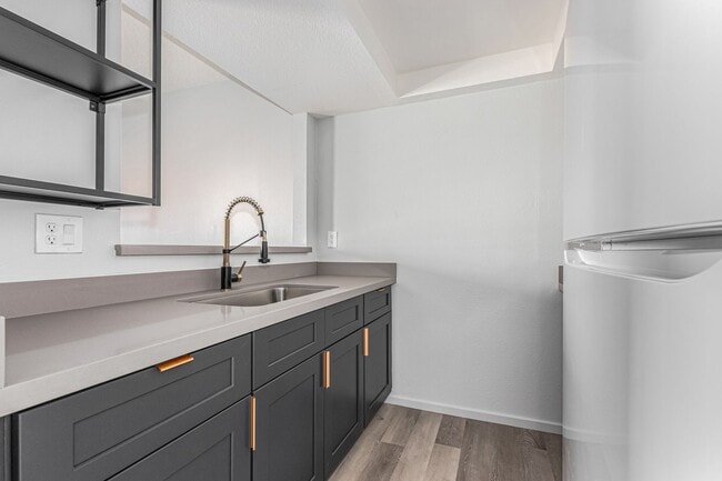Interior Photo - Venture on 36th St