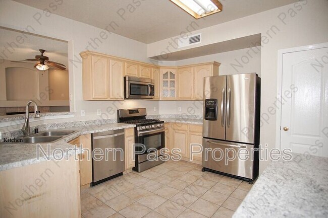 Building Photo - 13717 Paseo De Fe Cir