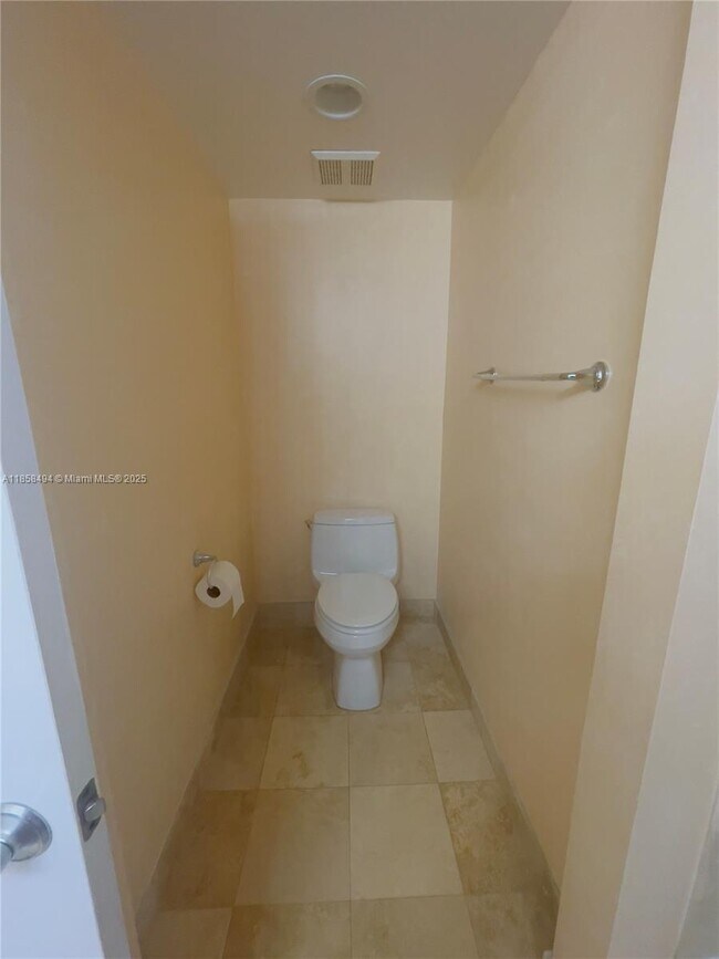 Building Photo - 201 Golden Isles Dr