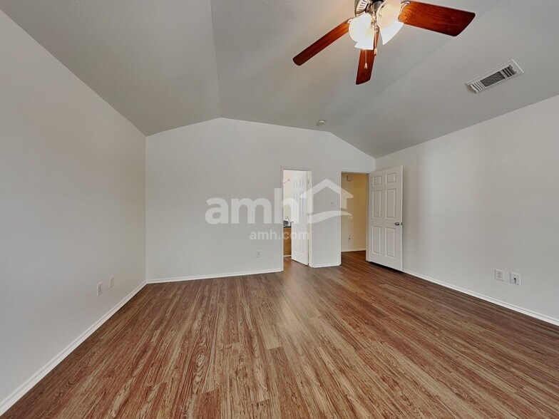 Building Photo - 10434 Hamlet Vale Ct