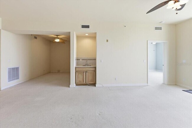 Building Photo - 10045 Links Ln