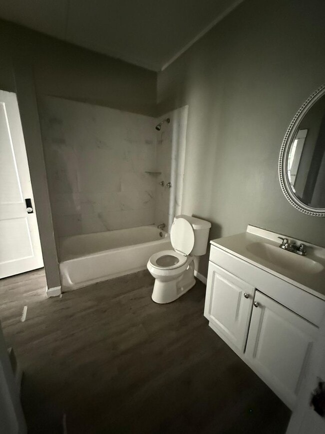 Building Photo - 2530 Pierce St