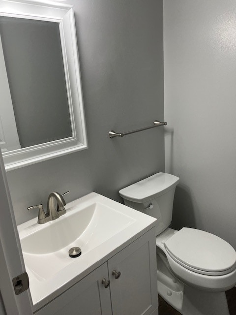 Building Photo - 105 E Circle Dr
