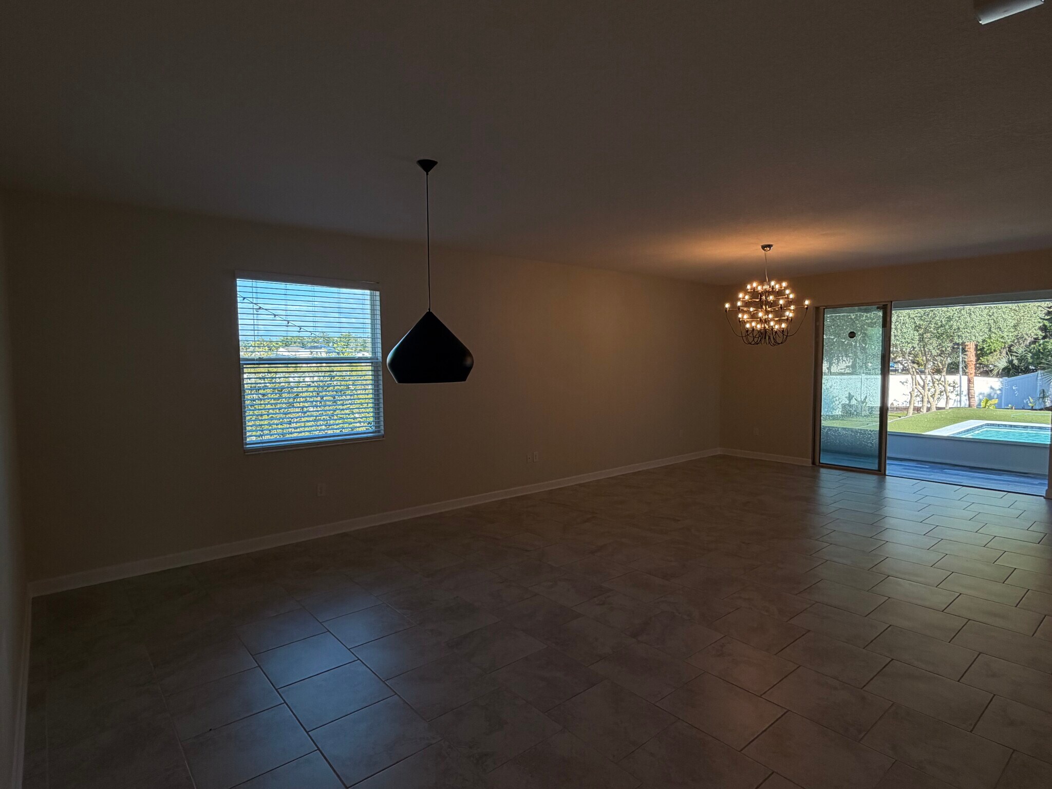 Building Photo - 4452 Seven Canyons Dr