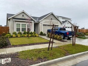 Building Photo - Wow in Northwest Hanford