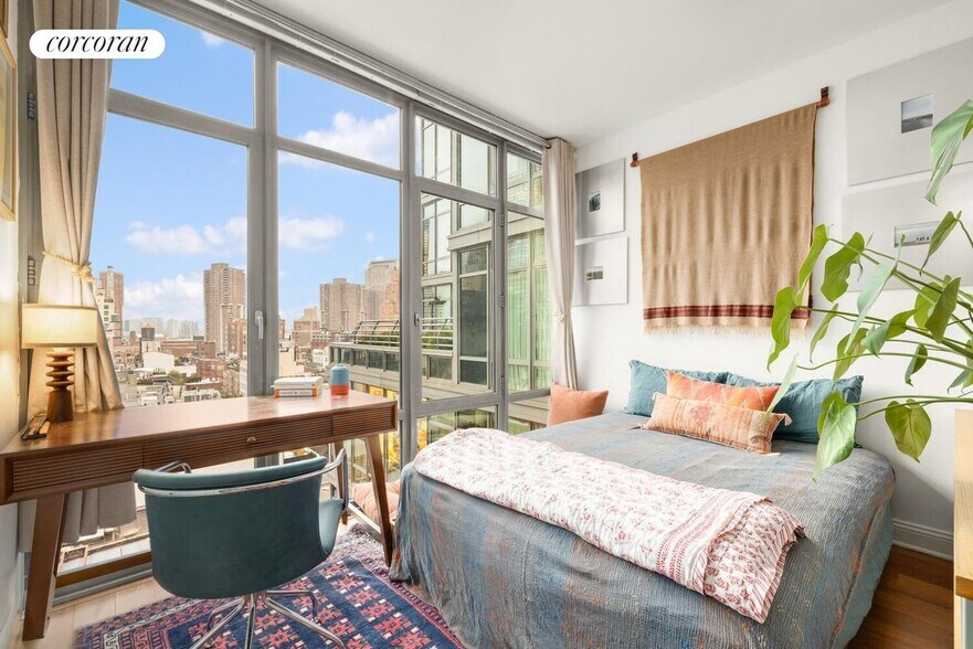 Building Photo - 57 Reade St