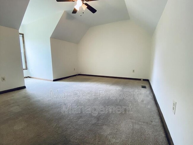 Building Photo - 10717 S Jamie Pl