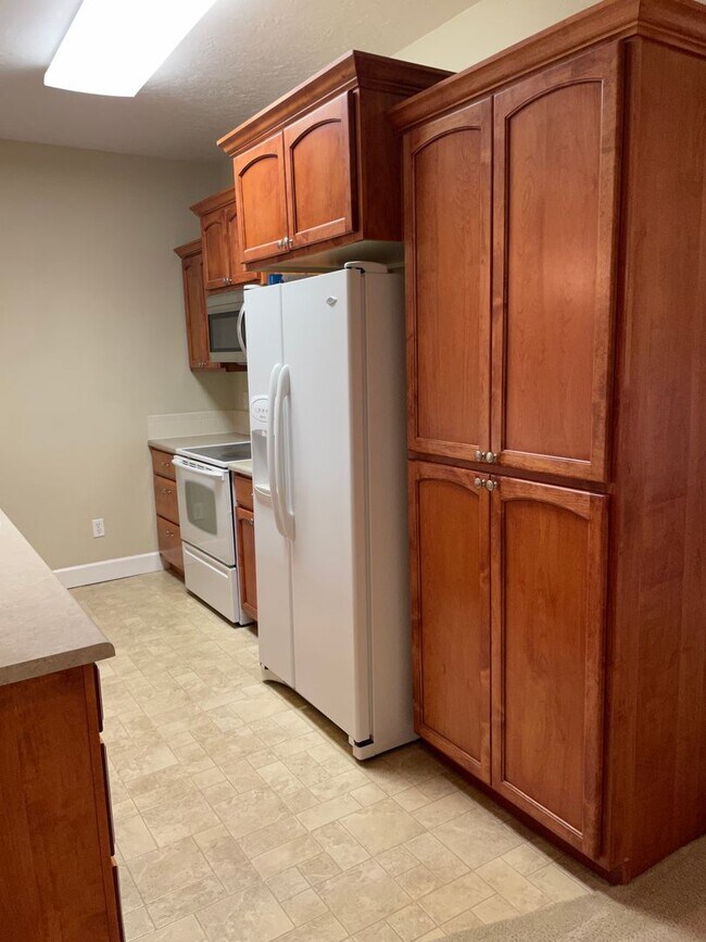 Building Photo - 4101 Crittenton Ln