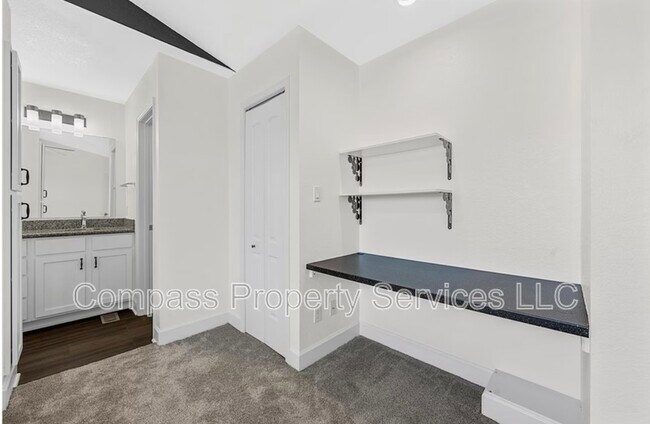 Building Photo - 600 Bagby Ave
