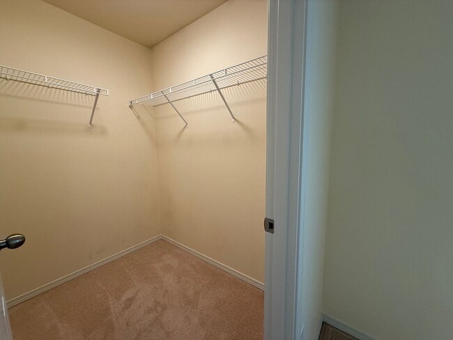 Building Photo - 4 Bedroom DuPont Home for Rent