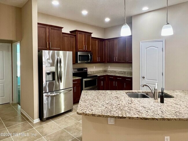 Building Photo - 12454 Itani Wy