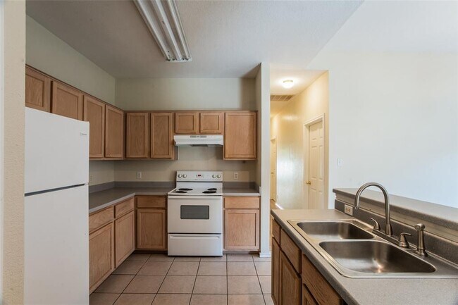Building Photo - 1705 Constantino Cir