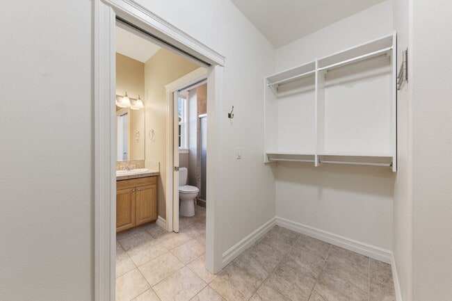 Building Photo - Beautiful Home in 55+ Community!