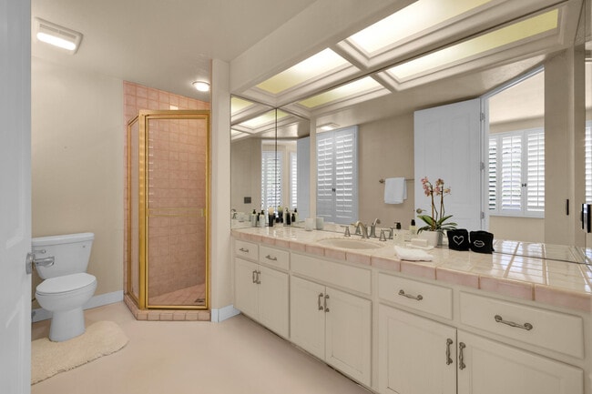 Building Photo - 76895 Avenida Fernando