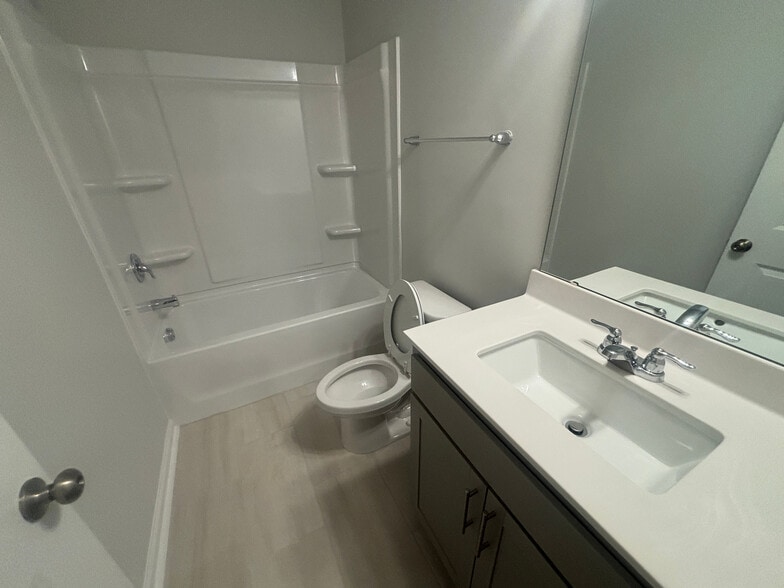 Building Photo - Room in Townhome on Poe Farm Ave