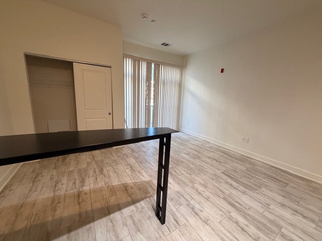 Building Photo - 5677 E Park Pl Ave