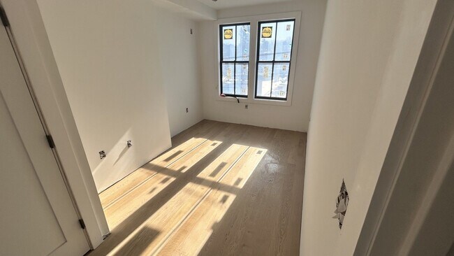 Building Photo - 32 Orkney Rd
