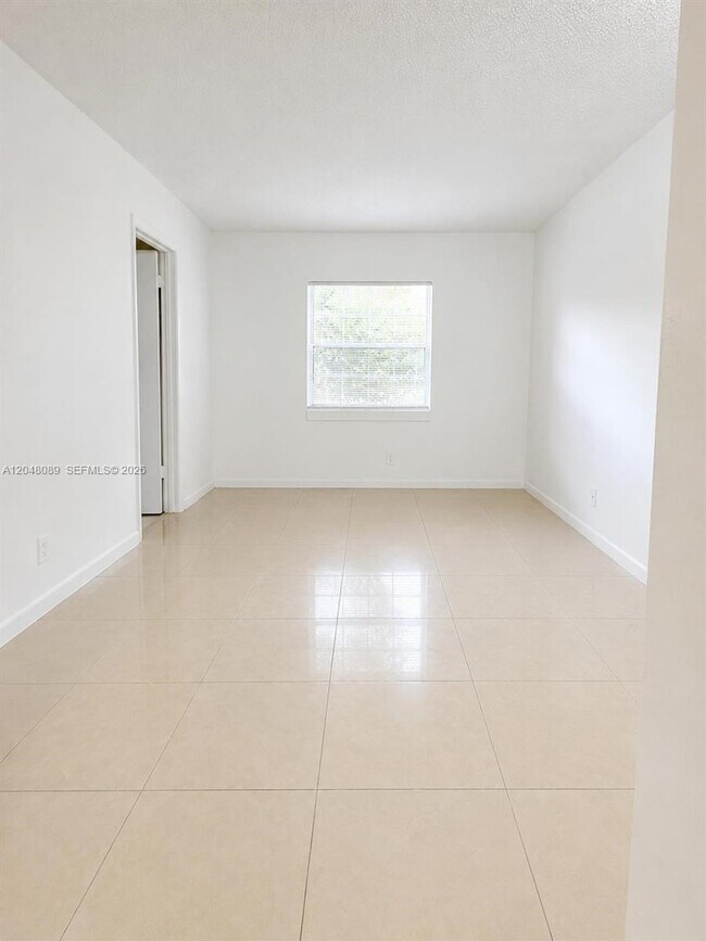 Building Photo - 8305 Royal Palm Blvd