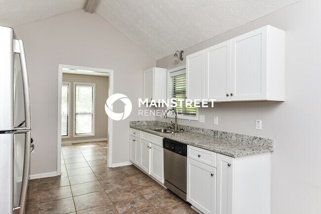 Building Photo - 4 Bedroom Pet-Friendly Home in Acworth, GA with Main Street Renewal