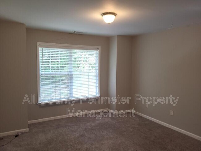 Building Photo - 380 Simonton Crest Dr SE