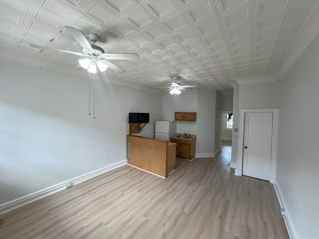 Living Area - 12 Gay St