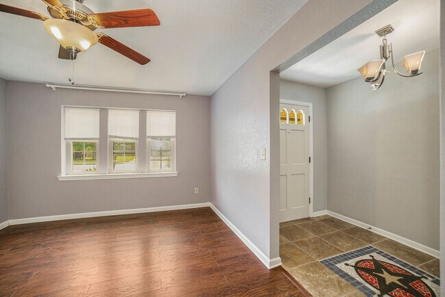 Building Photo - Nestled in the heart of Southlake, this beautifully maintained 4-bedroom, 3-bath single-family ho...