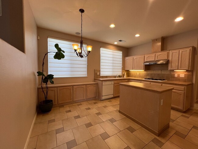 Building Photo - 2456 E Marquise Ct