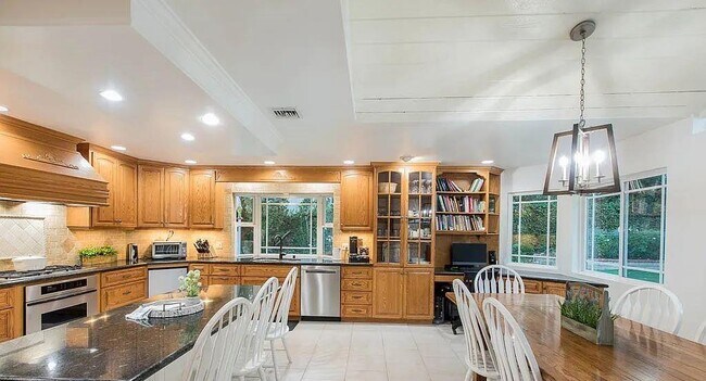 Building Photo - 22243 W Craggy View St