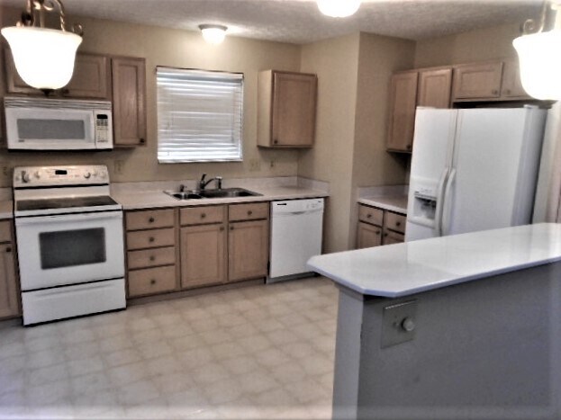 Building Photo - 2387 Limestone Way