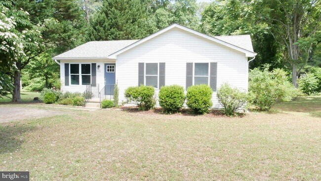 Building Photo - 2051 Collins Ct
