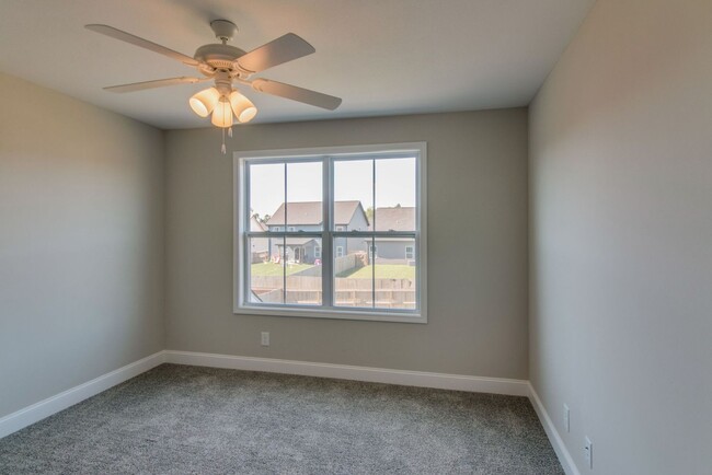 Building Photo - 1132 Eagle's View Dr