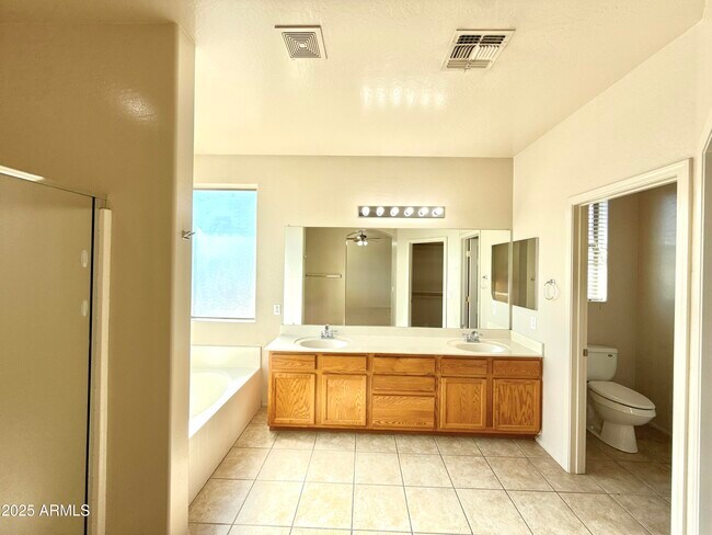 Building Photo - 15029 W Riviera Dr