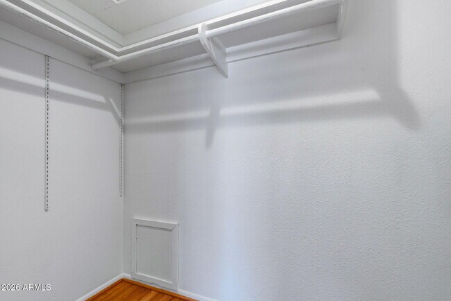 Building Photo - 3640 E Montecito Ave