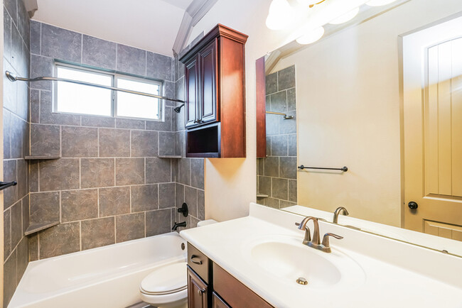 Building Photo - Discover Your Dream Home in Cypress, TX