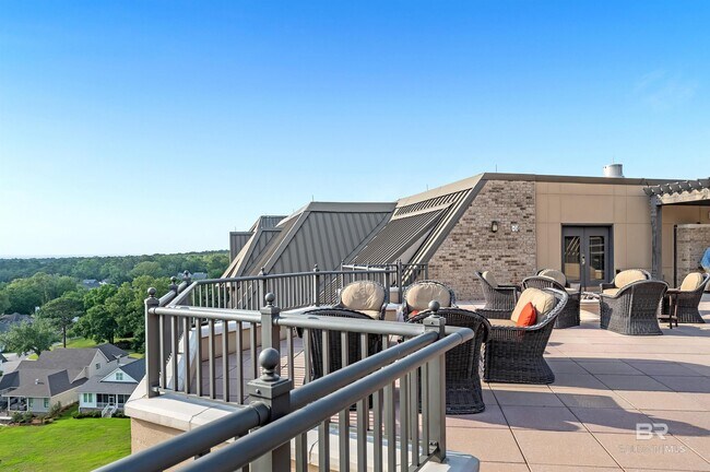 Building Photo - 18269 Colony Dr Dr