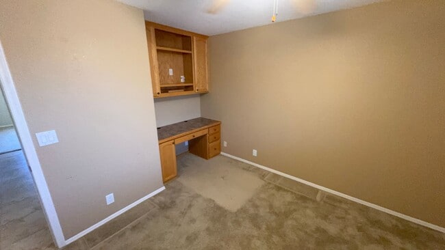 Building Photo - Sunland Springs Village